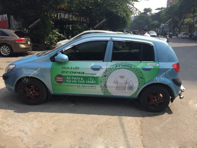 Quảng cáo trên ô tô cá nhân tại Hà Nội - TPHCM | Lốp xe Bridgestone