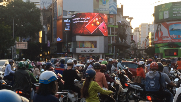 Màn hình led quảng cáo tại số 2 Nguyễn Trãi, Quận 1, TPHCM