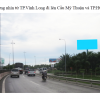 Billboard quảng cáo tại chân cầu Mỹ Thuận, tỉnh Vĩnh Long