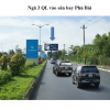 Billboard quảng cáo gần sân bay Phú Bài, Thừa Thiên Huế