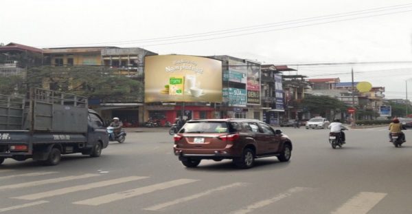 Pano quảng cáo tại ngã ba Gia Sàng, Thái Nguyên