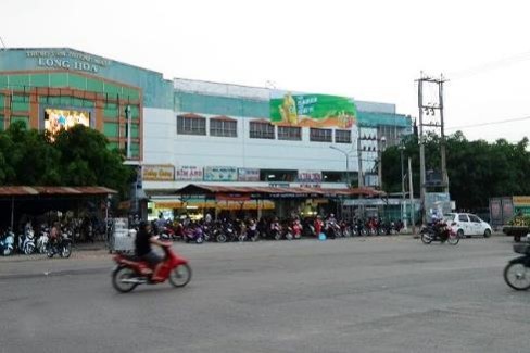 Biển quảng cáo Chợ Long Hoa, Tây Ninh
