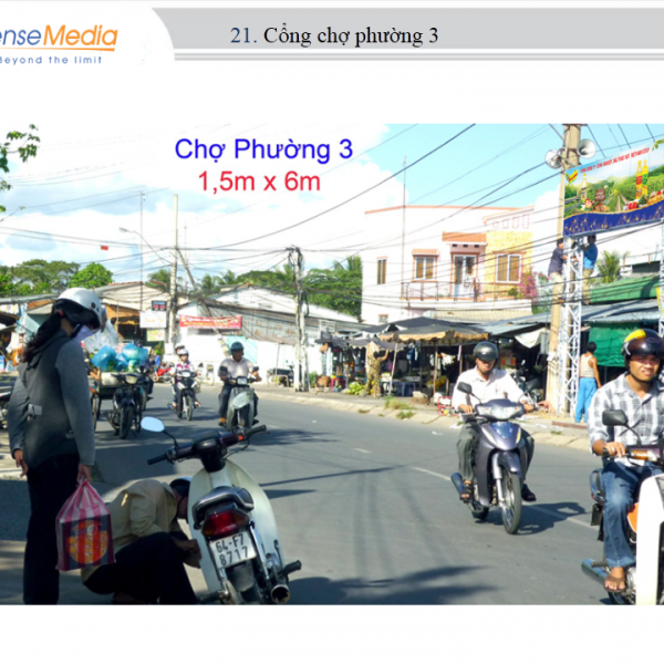 Biển quảng cáo tại Chợ Phường 3, Vĩnh Long