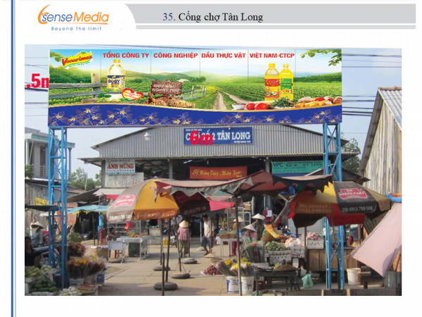 Biển quảng cáo tại Chợ Tân Long, Vĩnh Long