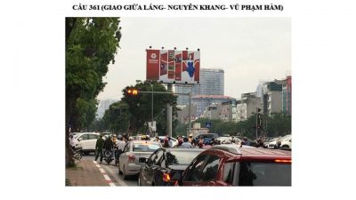 Billboard quảng cáo ở cầu 361, đường Láng, Hà Nội