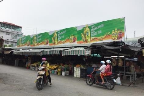 Biển quảng cáo tại Chợ Châu Thành, An Giang