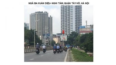 Pano quảng cáo Ngã ba Xuân Diệu, Tây Hồ, Hà Nội