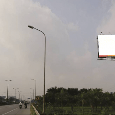 Billboard màu trắng tại 24B, Quang Minh, Mê Linh, Hà Nội