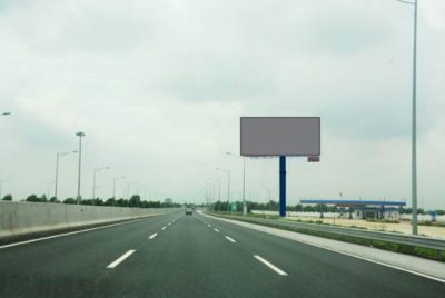 Billboard quảng cáo tại Km24+400 cao tốc Hà Nội – Hải Phòng