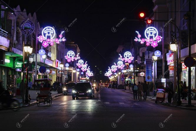 Trang trí đường phố bằng đèn Led ấn tượng và độc đáo