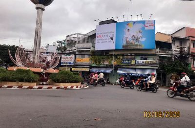 Pano quảng cáo tại vòng xoay Ấp Bắc, Mỹ Tho, Tiền Giang