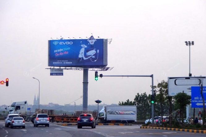 Xe máy điện EVgo quảng cáo billboard 3D ấn tượng
